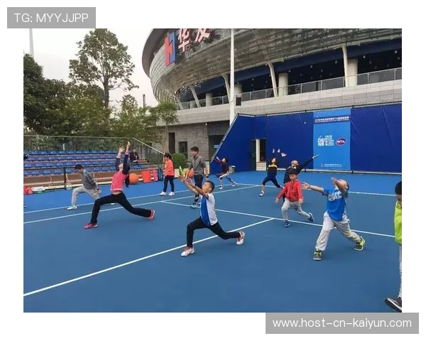 网球俱乐部落实青训学员成长档案与家校沟通机制,网球暑期集训